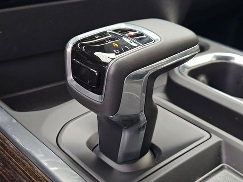 Used 2025 GMC Sierra 1500 Elevation w/ Elevation Premium Package AWD/4WD image 11