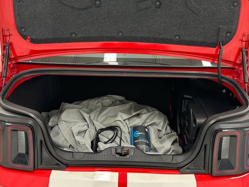Used 2013 Ford Mustang Shelby GT500 RWD image 38
