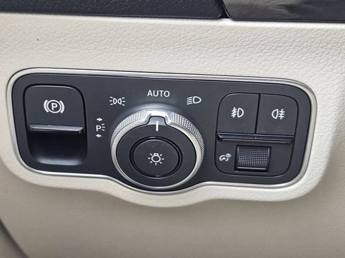 Certified 2023 Mercedes-Benz GLA 250 4MATIC image 14