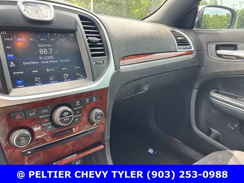 Used 2012 Chrysler 300 RWD image 13