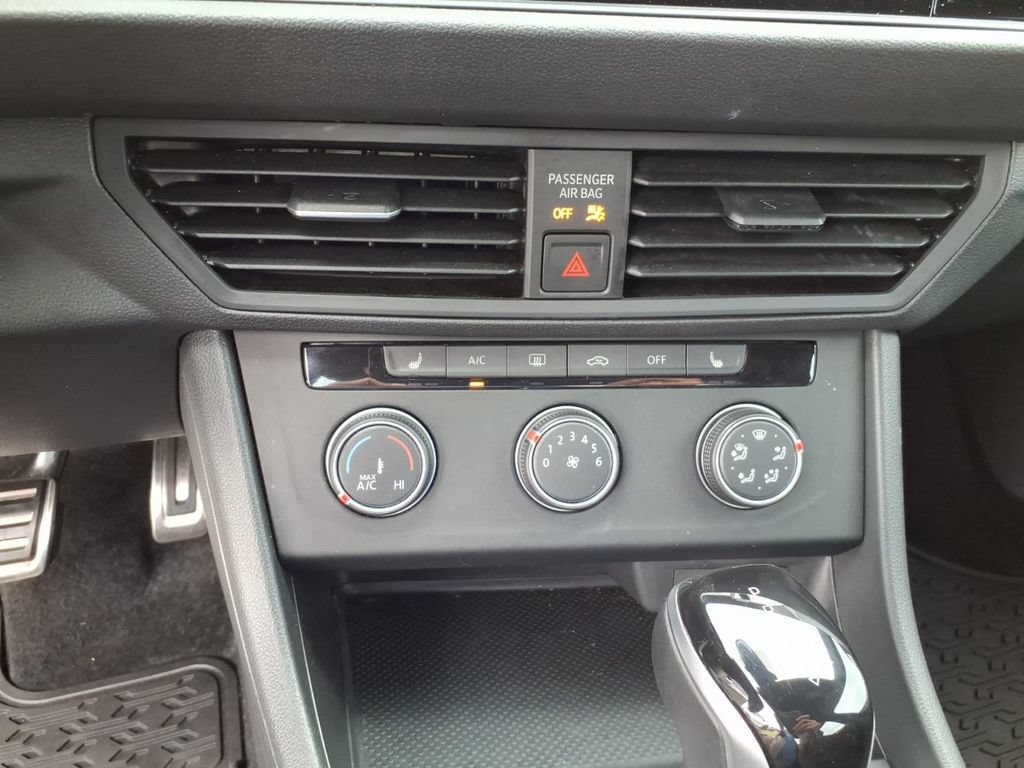 Used 2024 Volkswagen Jetta Sport FWD image 11