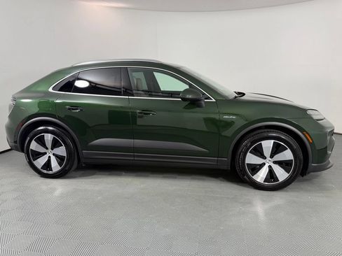 Certified 2025 Porsche Macan Electric RWD image 8