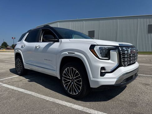New 2027 GMC Terrain Denali w/ LPO, Floor Liner Package AWD/4WD image 8