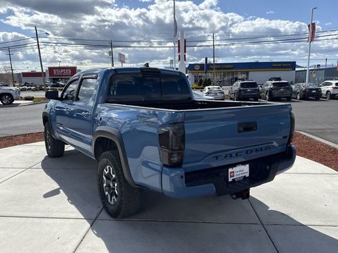 Used 2019 Toyota Tacoma TRD Off-Road w/ TRD Premium Off Road Package AWD/4WD image 5