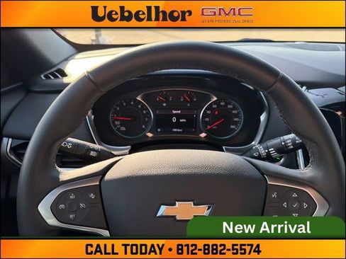 Used 2023 Chevrolet Traverse LT image 31