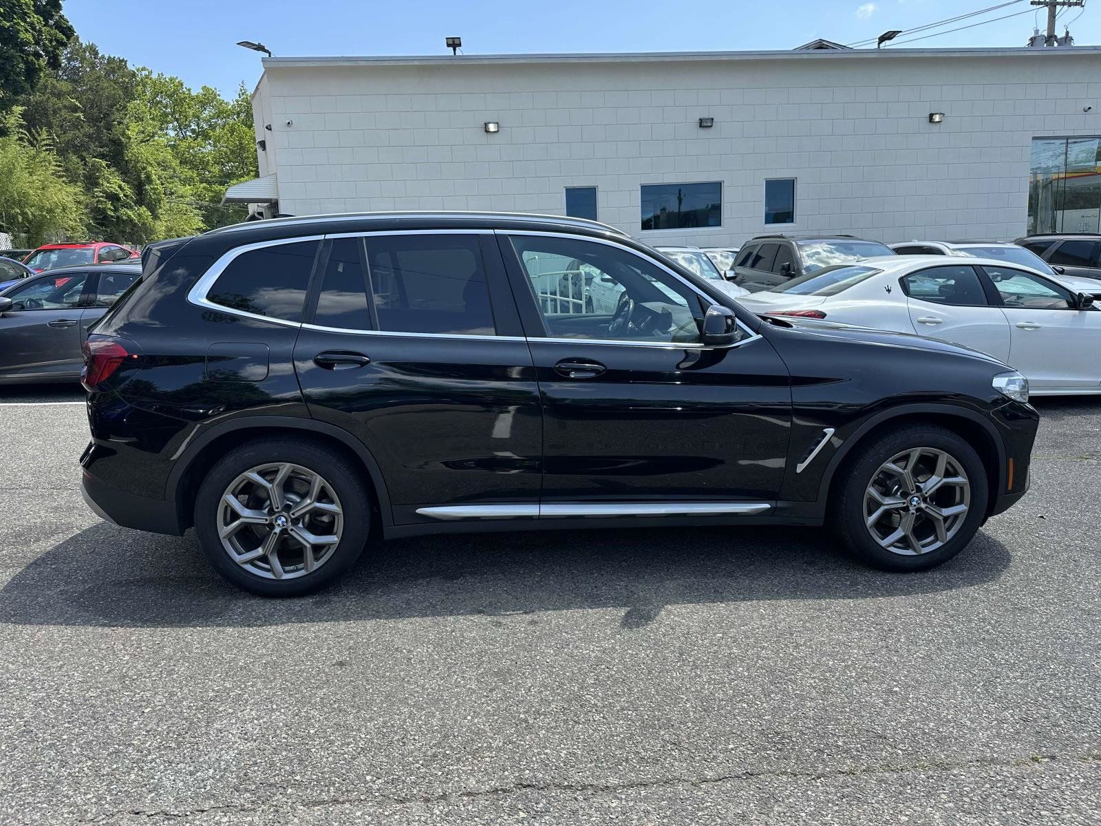 Used 2022 BMW X3 xDrive30i w/ Premium Package 2 AWD/4WD image 2