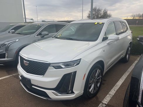 Certified 2023 Cadillac XT6 Premium Luxury image 1