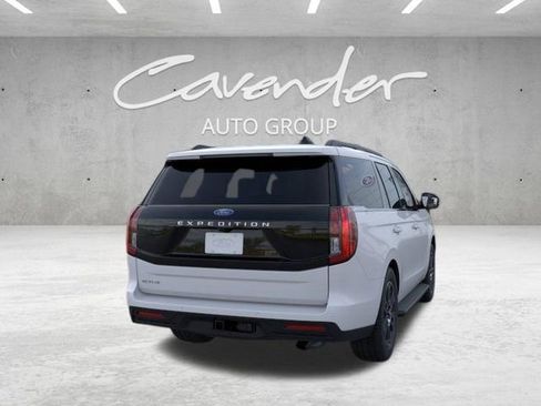 New 2026 Ford Expedition Active image 8