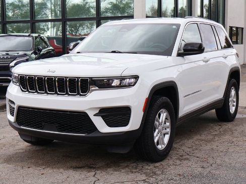 Used 2022 Jeep Grand Cherokee Laredo w/ Luxury Tech Group I image 7