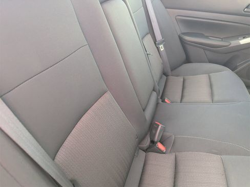 Used 2024 Nissan Altima 2.5 SV image 13