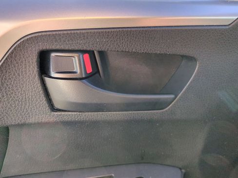 Used 2016 Toyota RAV4 LE image 14