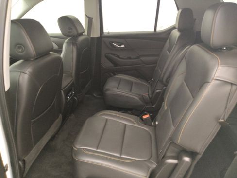 Used 2019 Chevrolet Traverse RS w/ LPO, Floor Liner Package FWD image 18