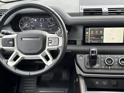 Used 2023 Land Rover Defender 110 S image 15
