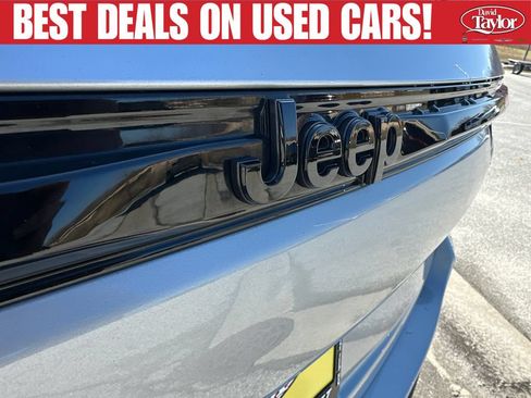 Used 2024 Jeep Grand Cherokee Altitude AWD/4WD image 40