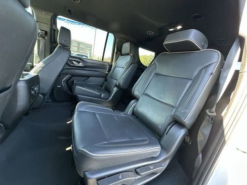 Certified 2023 Chevrolet Suburban Premier image 24