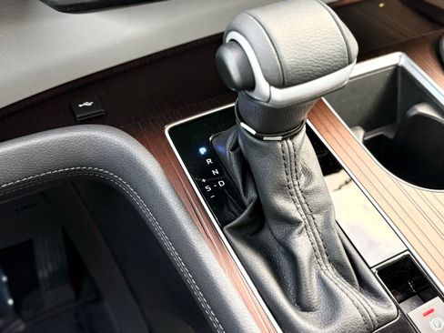 Used 2023 Toyota Sienna XLE image 38