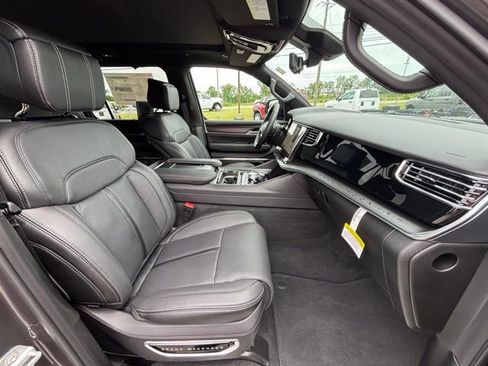 New 2026 Jeep Grand Wagoneer L Summit AWD/4WD image 7
