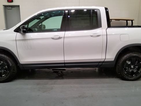 New 2026 Honda Ridgeline Black Edition image 5