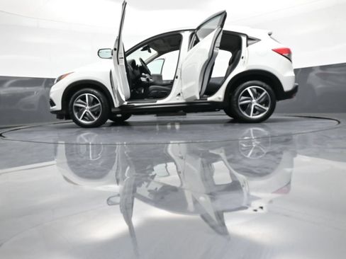 Used 2021 Honda HR-V EX-L image 48