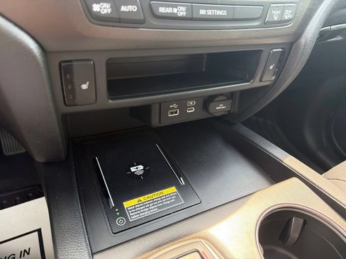 Used 2024 Honda Passport TrailSport image 35