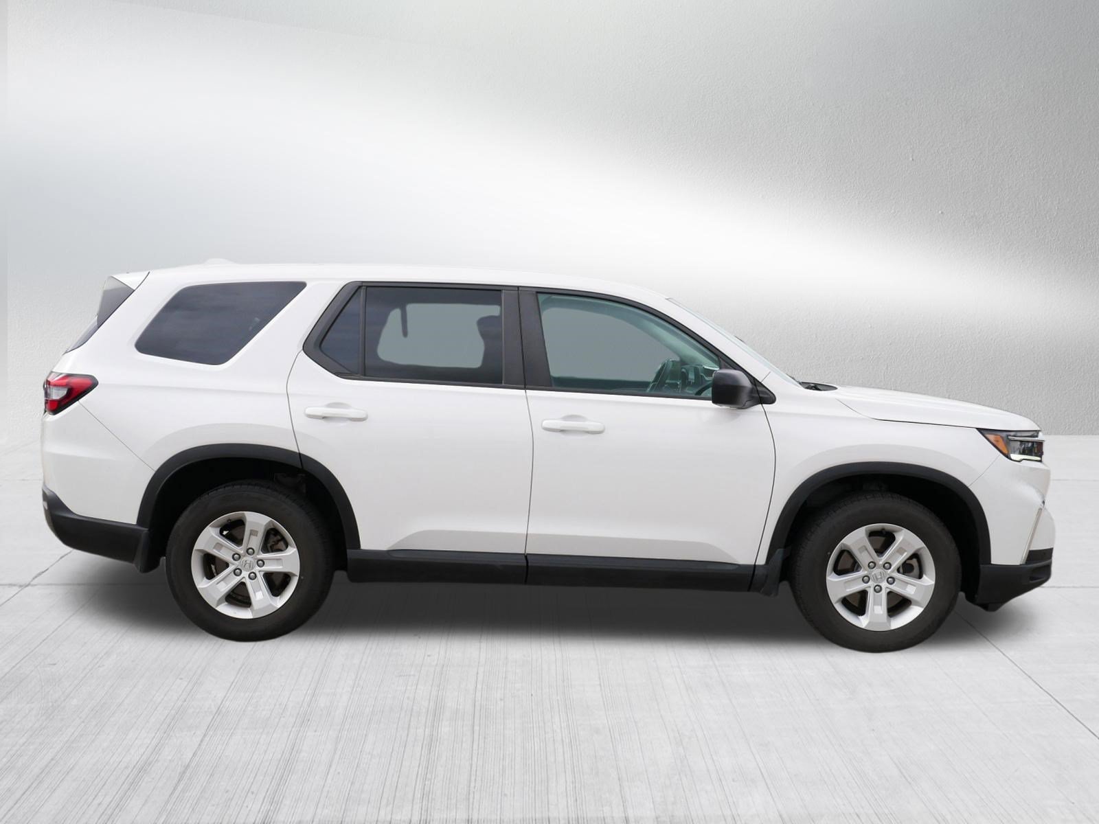 Certified 2023 Honda Pilot LX image 8