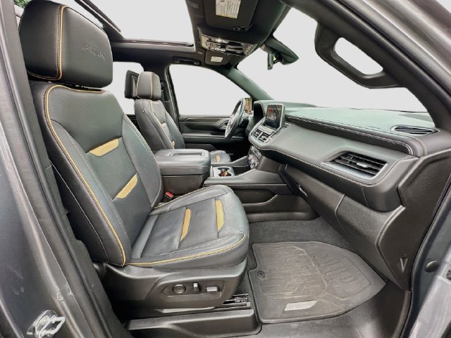 Used 2021 GMC Yukon XL AT4 w/ AT4 Premium Plus Package AWD/4WD image 32