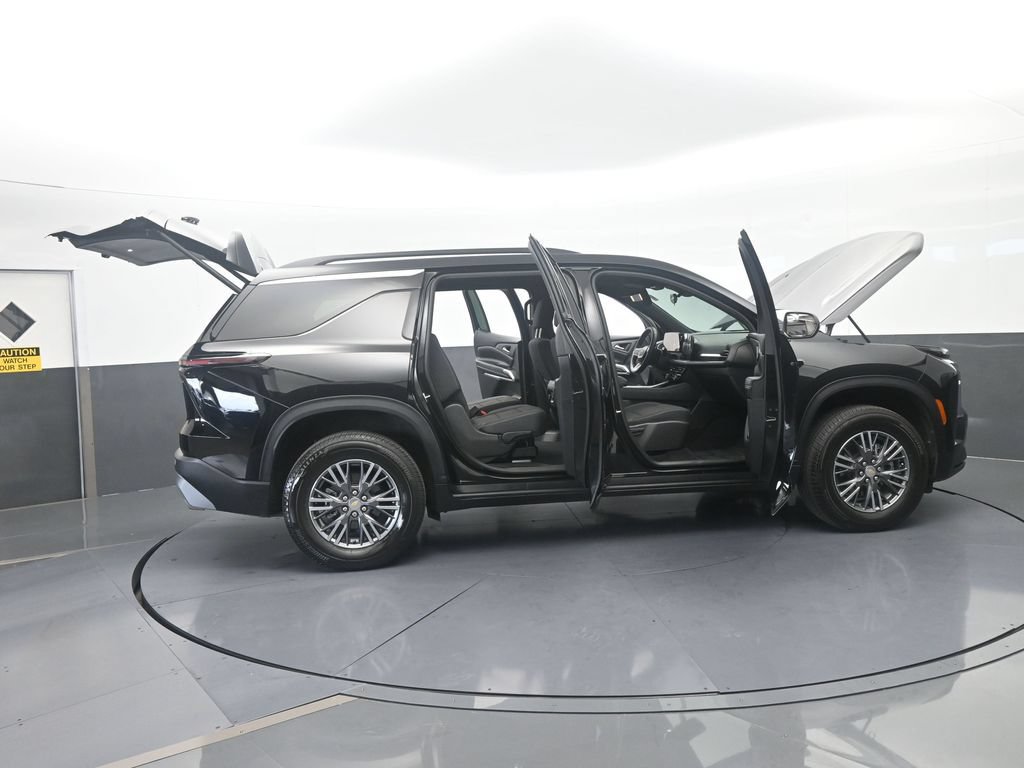 Used 2026 Chevrolet Traverse LT FWD image 71