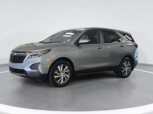 Used 2024 Chevrolet Equinox LT FWD image 9