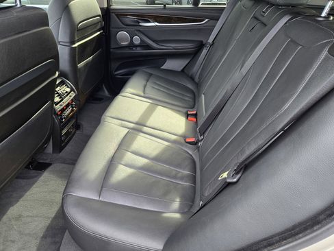 Used 2015 BMW X5 xDrive50i image 12