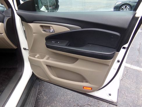 Used 2018 Honda Pilot EX-L image 17