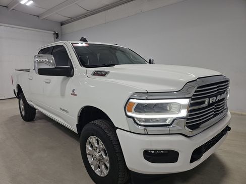 Used 2024 RAM 2500 Laramie AWD/4WD image 4