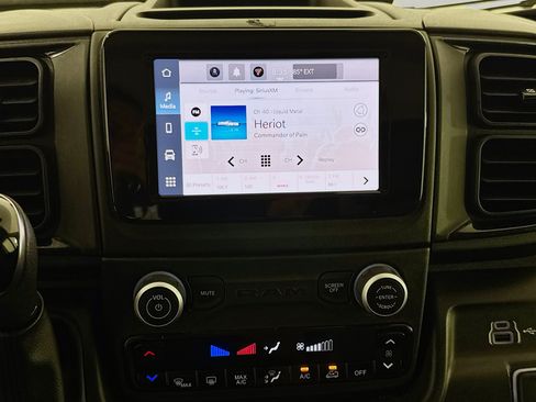 Used 2025 RAM ProMaster 2500 w/ Convenience Group FWD image 16