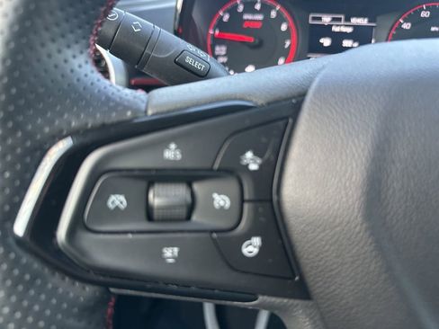 Used 2025 Chevrolet Trax RS w/ Driver Confidence Package image 24