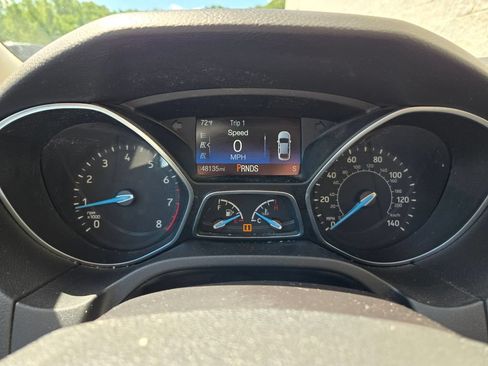 Used 2017 Ford Focus SEL FWD image 18