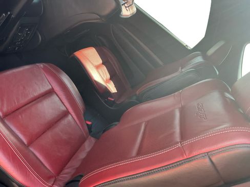 Used 2021 Dodge Durango SRT w/ Technology Group AWD/4WD image 13