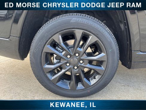 New 2026 Jeep Grand Cherokee L Limited AWD/4WD image 17
