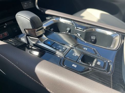 Used 2024 Lexus RX 350 FWD w/ Accessory Package (K3) image 19