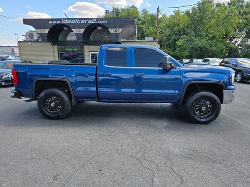 Used 2017 GMC Sierra 1500 SLE w/ SLE Value Package image 2