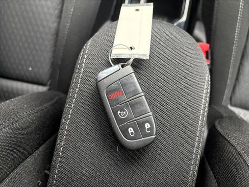 Certified 2021 Jeep Renegade Latitude AWD/4WD image 25