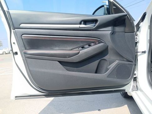 Used 2023 Nissan Altima 2.5 SR image 17