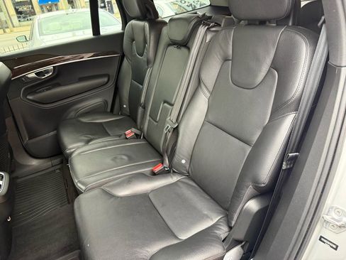 Used 2019 Volvo XC90 T5 Momentum FWD image 7