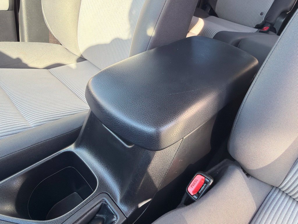 Used 2015 Toyota RAV4 LE AWD/4WD image 20