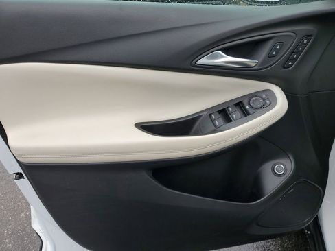 Used 2022 Buick Encore GX Essence w/ Advanced Technology Package image 24