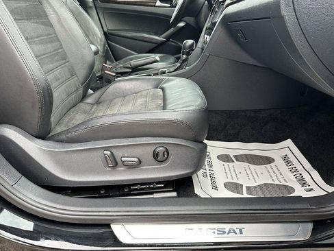Used 2015 Volkswagen Passat 1.8T SEL Premium FWD image 31