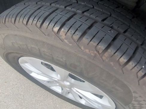 Used 2021 Chevrolet Equinox LS AWD/4WD image 43