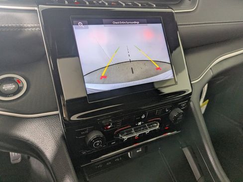 New 2025 Jeep Grand Cherokee Altitude image 26