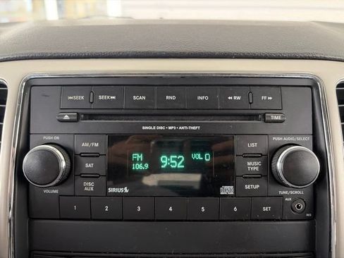 Used 2012 Jeep Grand Cherokee Laredo w/ Laredo E Group AWD/4WD image 10