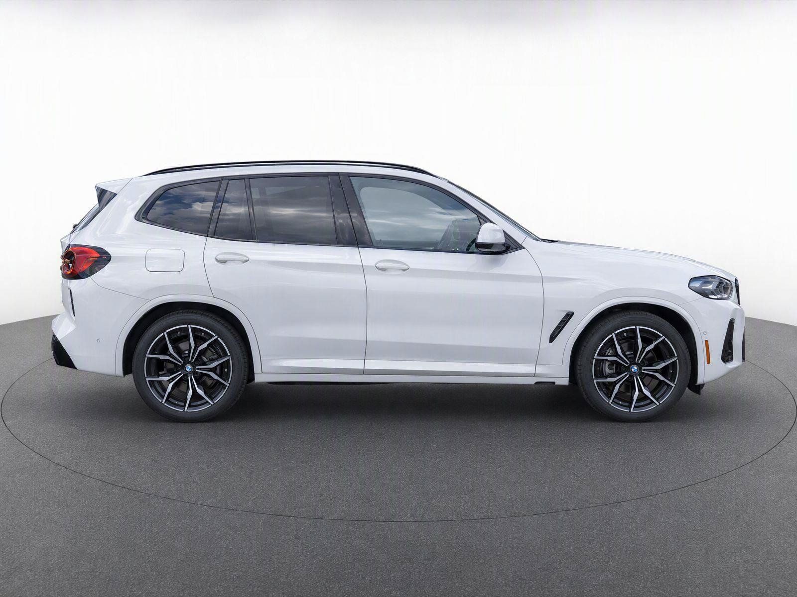 Used 2024 BMW X3 xDrive30i w/ M Sport Package AWD/4WD image 5