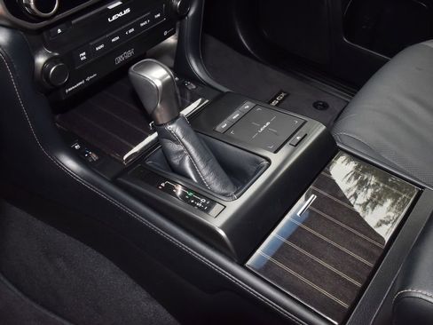 Used 2023 Lexus GX 460 Premium w/ Accessory Package AWD/4WD image 32