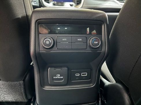 Certified 2023 GMC Acadia SLE w/ Driver Convenience Package image 16